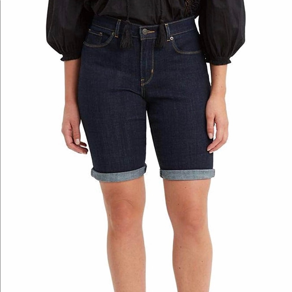 NWT Levi’s Bermuda shorts